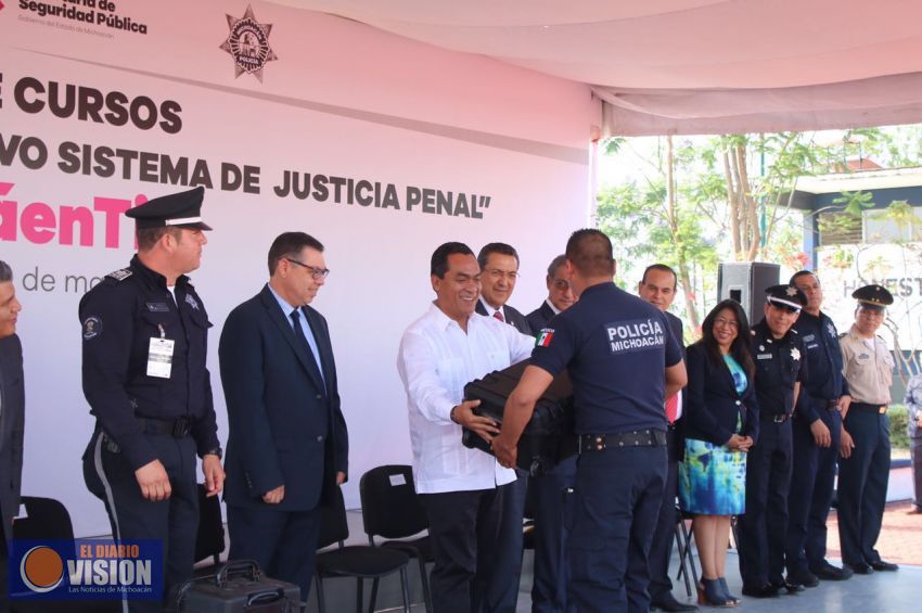 Capacitarán a más 3 mil 600 elementos de Policía Michoacán en NSJP
