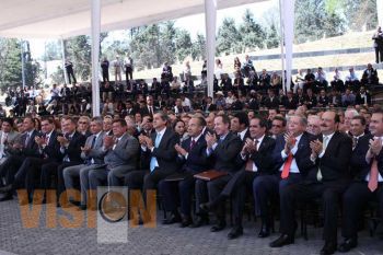 El recurso básico del siglo XXI será el agua: FCH 