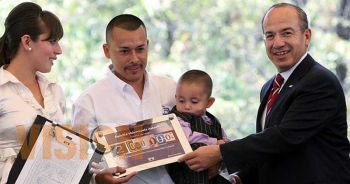 Calderón entrega del crédito 2 millones del Infonavit