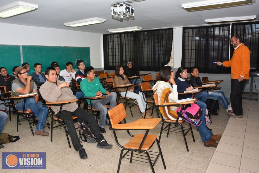 Más de 55 mil alumnos inician actividades escolares en la UMSNH