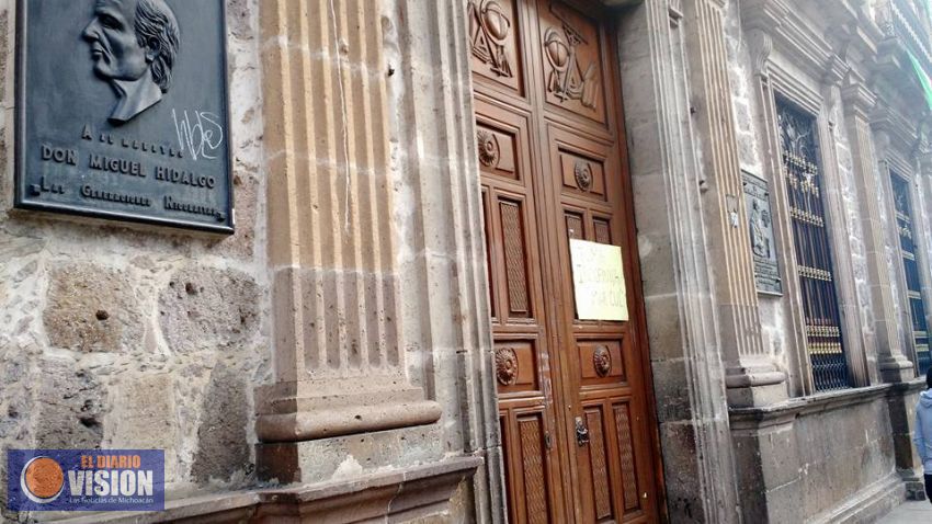El lunes, inician clases extramuros en la Universidad Michoacana: Medardo Serna
