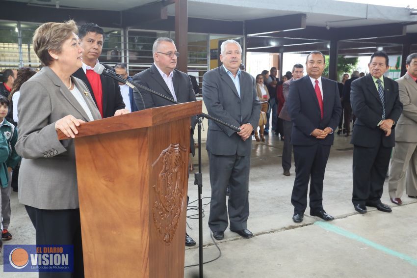 Entrega SEE materiales de apoyo educativo a primarias de la capital Michoacana