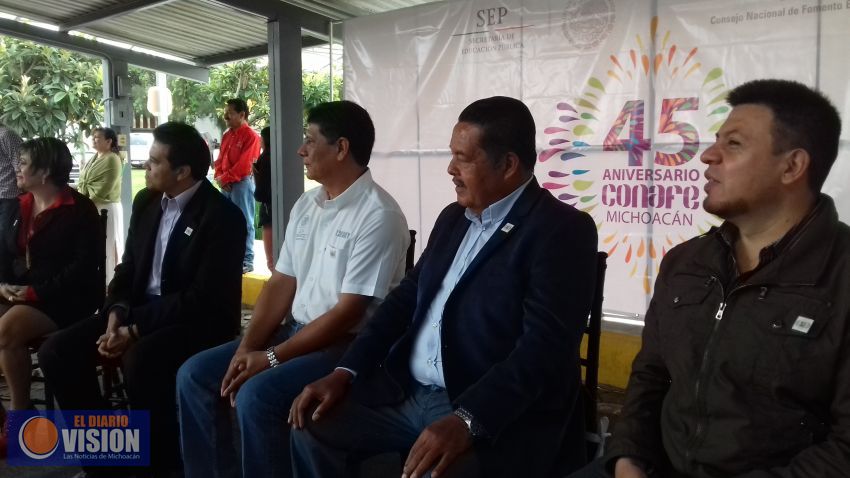 Han brindado educación básica a más de un millón de michoacanos en 43 años