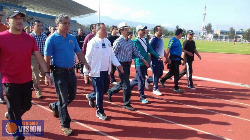 Se prepara UMSNH para participar en los desfiles patrios