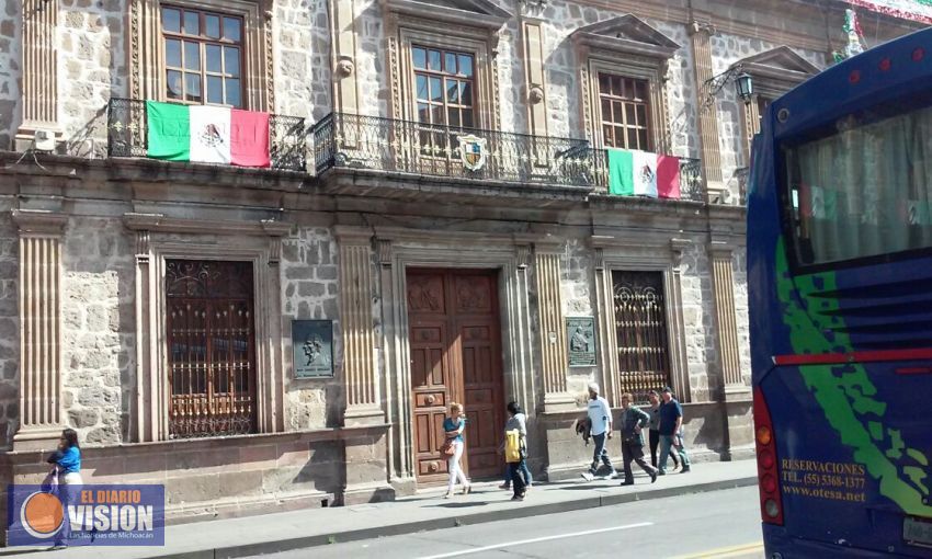 Continúan cerradas preparatorias de la Universidad Michoacana