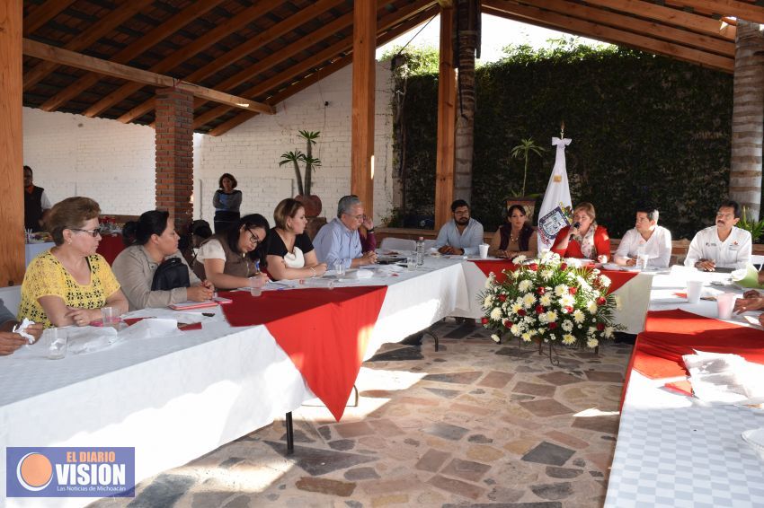  Atenderá IIFEEM planteles educaticos de Santa Ana Maya
