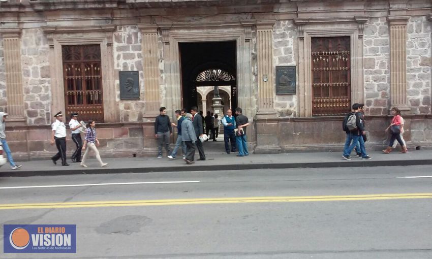 Visos de solución en la UM, reanudan clases en  preparatorias 