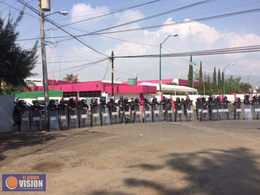  Se agudiza conflicto en la SEE, Cnte presiona, Goes, a la expectativa