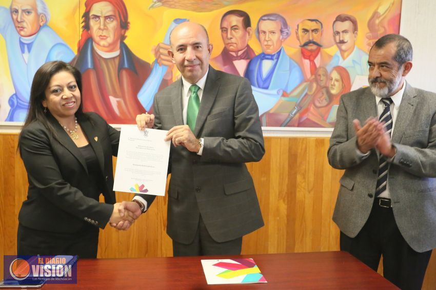 Formalizan relevos institucionales  en la SEE