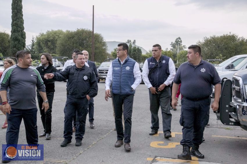 Compromete Juan Bernardo Corona mejoras laborales a elementos de la Policía Michoacán