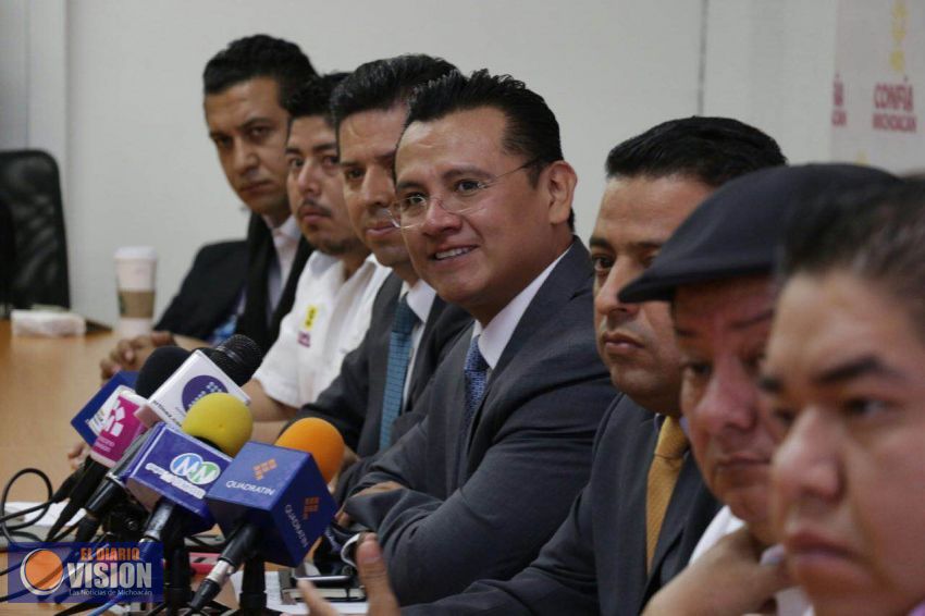 PRD se opone a iniciativas que restringen los derechos sociales y humanos: Carlos Torres Piña