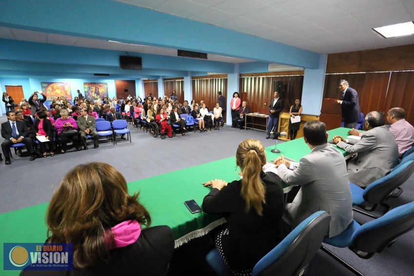 Busca SEE la renovación y mejora de las supervisiones escolares