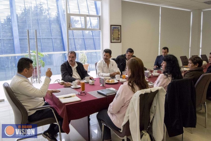 Refrenda Juan Bernardo Corona respeto a los derechos laborales de empleados