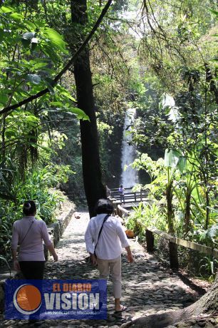 Gobierno gestiona proyectos para mejorar la infraestructura del Parque Nacional de Uruapan