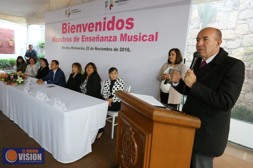 Festeja SEE a docentes de enseñanza musical en su día