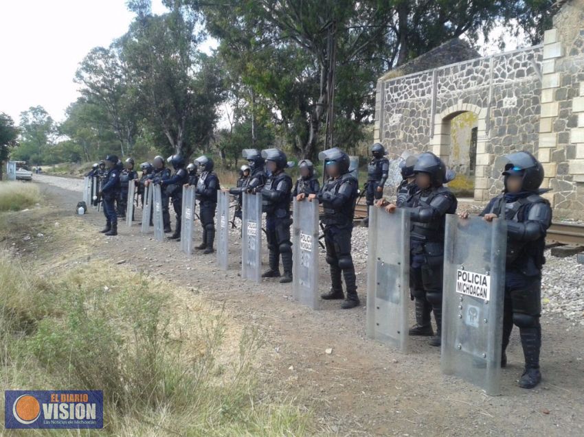 Liberan SSP y Gendarmería vías del tren en Tiripetío