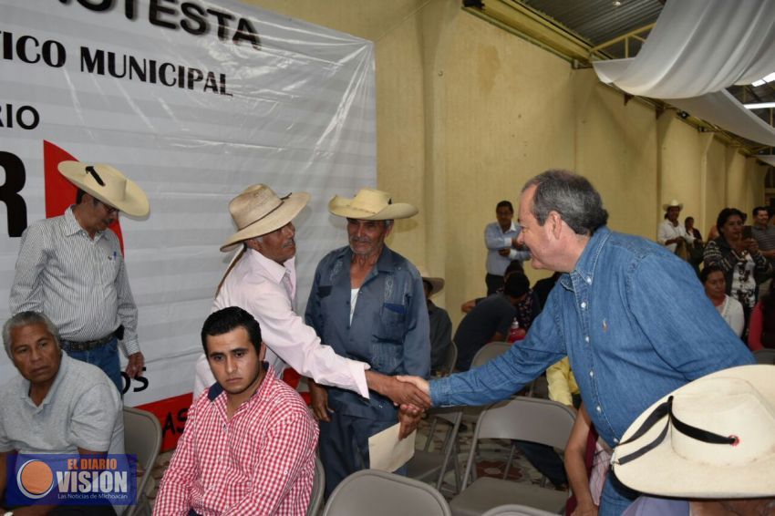 El PRI fortalece sus Consejos políticos uniendo juventud y experiencia 