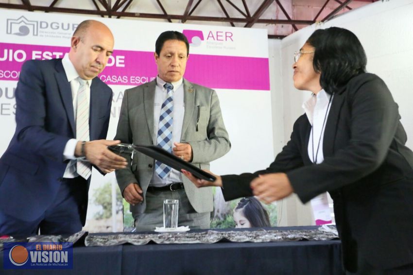 Inaugura SEE primer Coloquio de Albergues Escolares Rurales y Casas Escuela