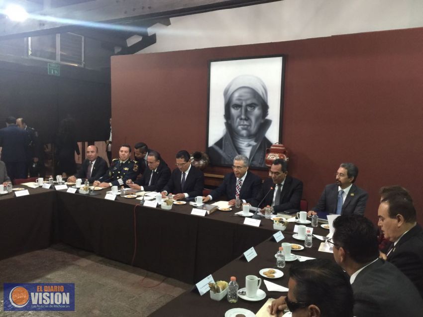 Integrada UMSNH a la Comisión Estatal de Conmemoración del Centenario de la Constitución