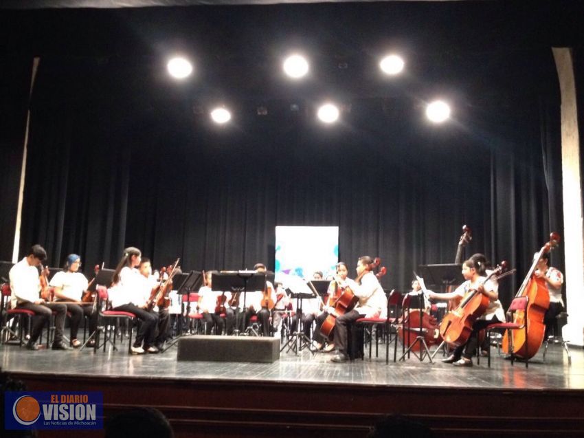 El Teatro Ocampo abrió sus puertas al Concierto por la Amistad  