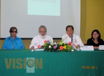 Comisión de Bioética imparte foro público sobre civismo