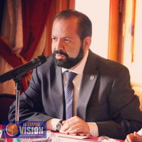 Quieren ser directores de la Facultad de Derecho, pero no los quieren