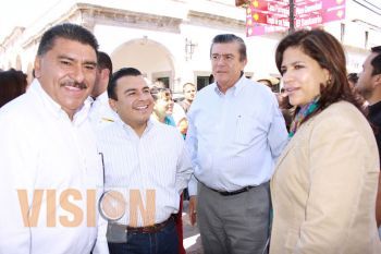 Pico de gallo, la columna de la política michoacana