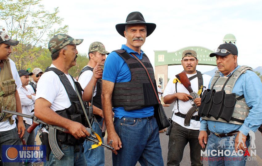 Liberan al Doctor Mireles, fundador de los Autodefensas