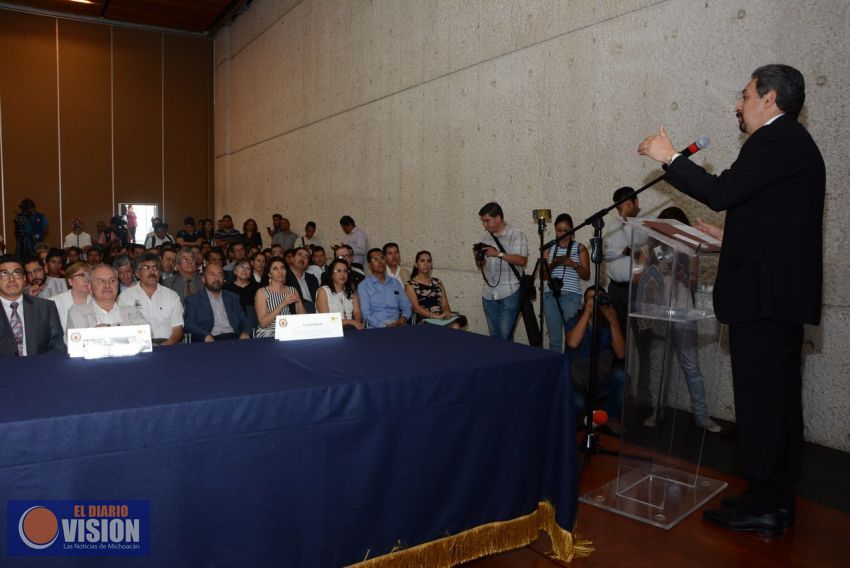 Llama Medardo Serna a contagiar entusiasmo por el Centenario a los nicolaitas  