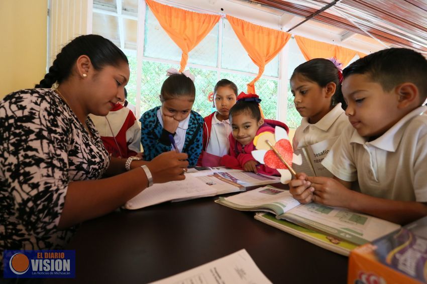 Reconoce SEE a docentes michoacanos por su participación en la evaluación docente
