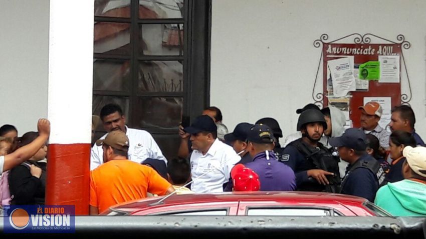 Mediante diálogo, SSP y Segob liberan Alcaldía de Ario de Rosales