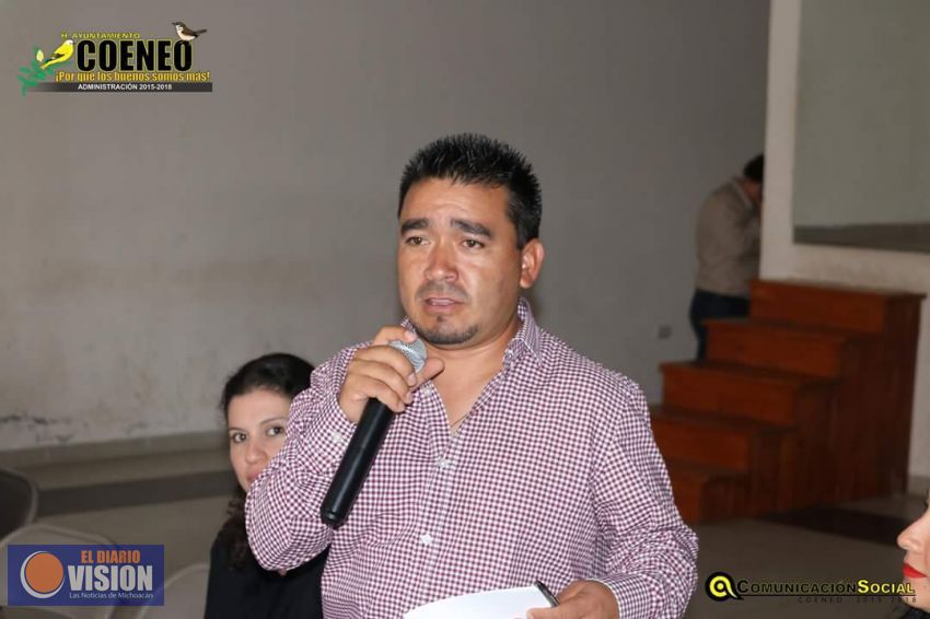 Continúa Coeneo con trabajos de bacheo: José Luis Vega 