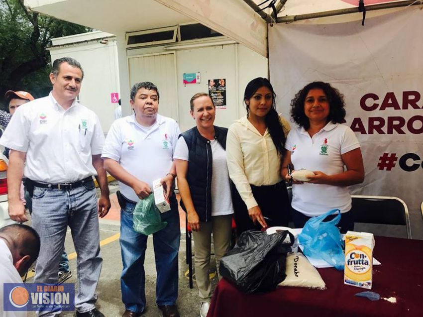 El DIF Nahuatzen y habitantes del municipio se suman a la colecta de víveres.