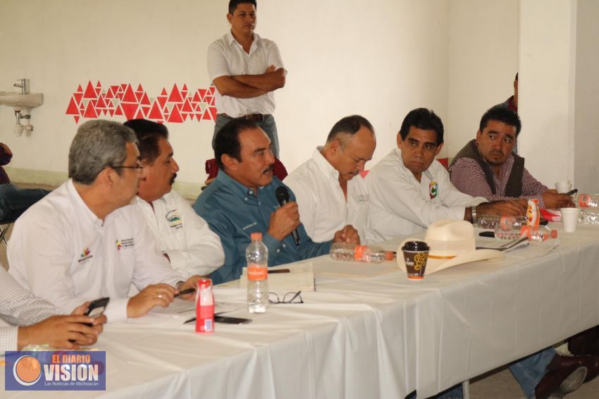 Asiste Alcalde de Coeneo a reunión de trabajo distrital para tomar acuerdos