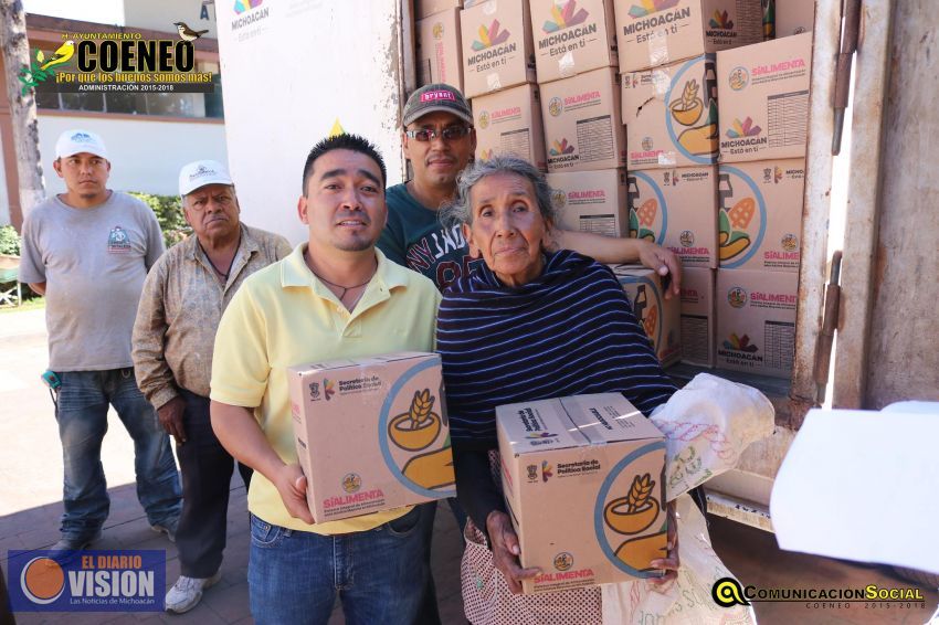 Realizó entrega alcalde de Coeneo despensas del programa 