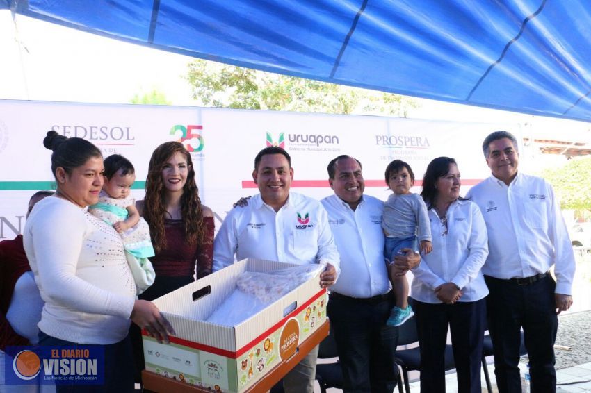 Madres de familia son un pilar fundamental en el municipio: Víctor Manríquez