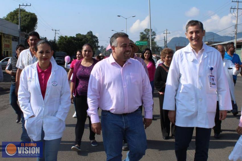 El Alcalde Jesús Mora acude a la marcha contra el Cáncer de Mama