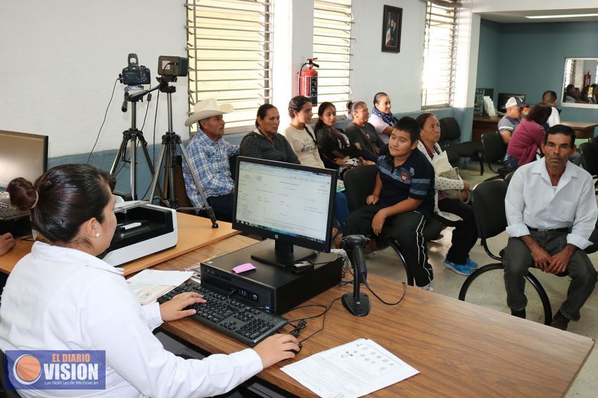 Se han expedido cerca de 9 mil pasaportes, en Uruapan