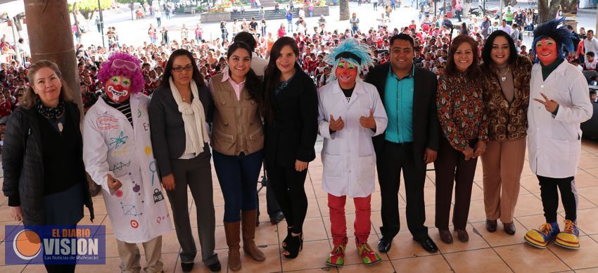 Teatro, Ciencia y Diversión fue presentado a más de 500 alumnos, en la pérgola del Cupatitzio