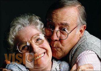 Equipos médicos se especializan en programas de envejecimiento