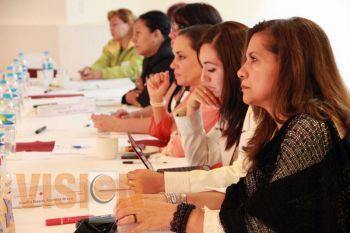 Futuras alcaldesas mediante un taller conocen el marco normativo de Michoacán