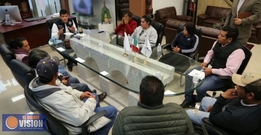 Se reúne Juan Bernardo Corona con representantes del Concejo Supremo Indígena