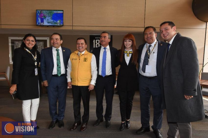 Trabajar de la mano con representantes populares, es una herramienta democrática: Estephany Santigo