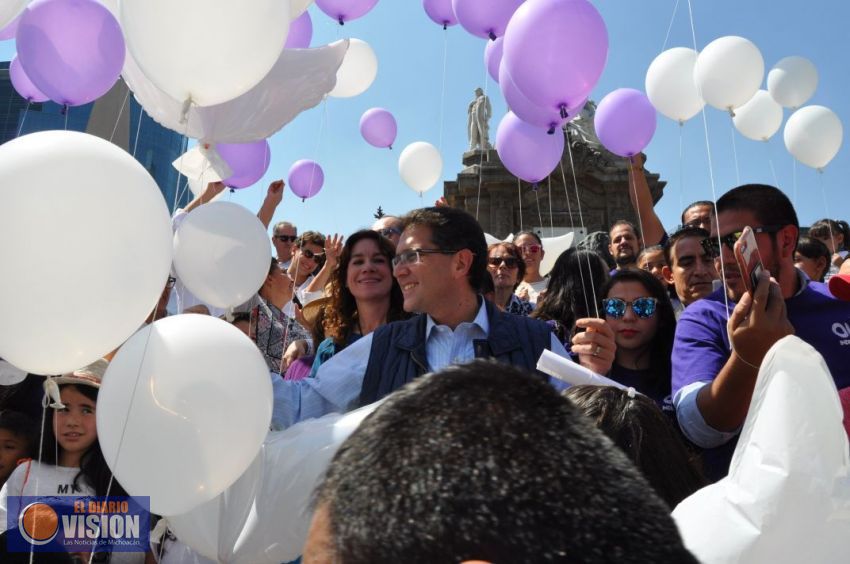 Cierra campaña Ríos Piter en 22 estados y más de un millón de firmas 