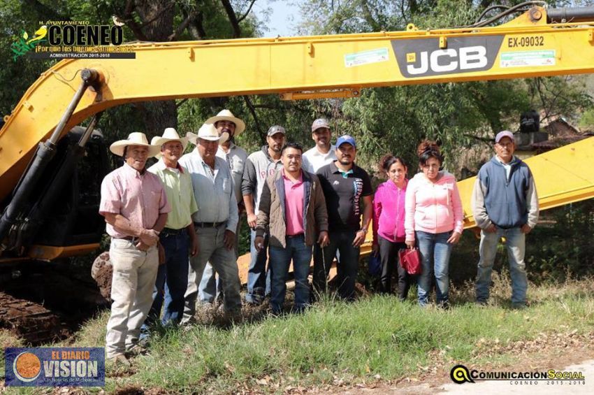 Alcalde de Coeneo da banderazo inicial al desazolve del arroyo, beneficiando a 8 ejidos 