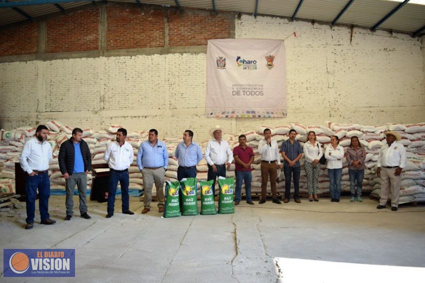 Realiza Ayuntamiento de Charo la primer entrega de fertilizante y semilla