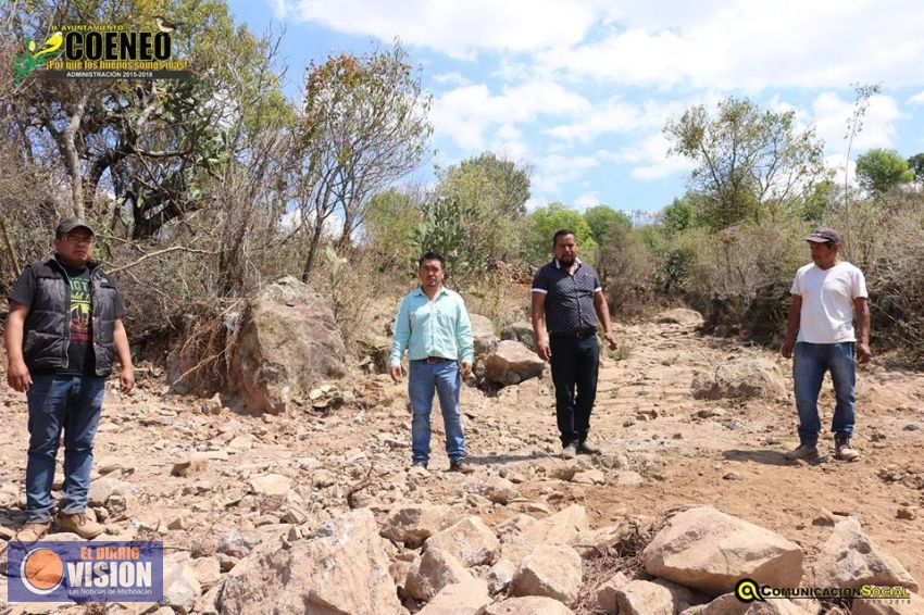 José Luis Vega Torres inicia construcción de depósito de agua en Coeneo
