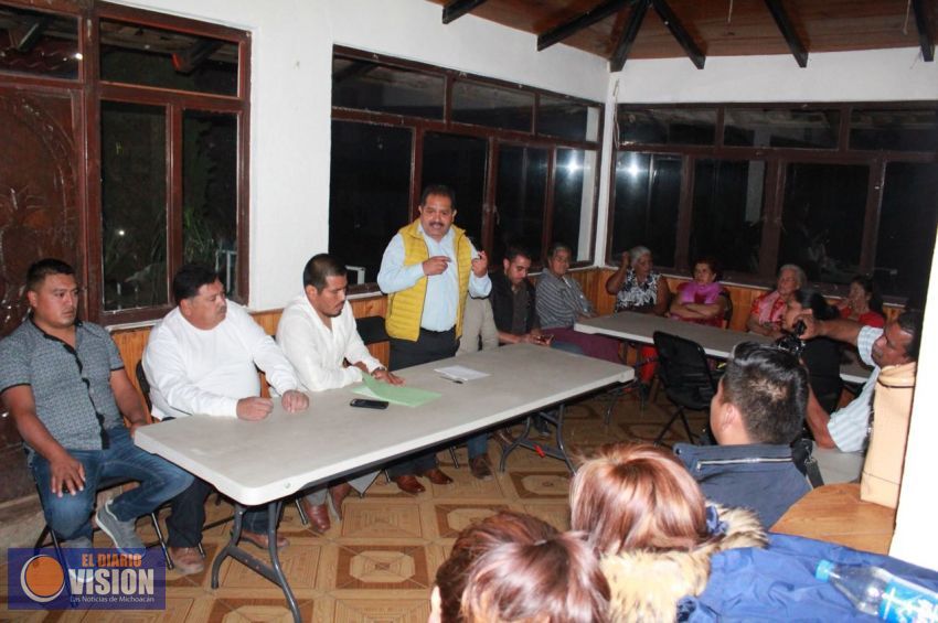Lupillo Aguilera compromete  progreso para el Distrito de Pátzcuaro