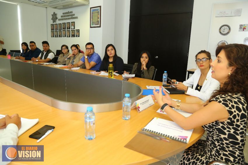 Capacitan a personal de SSP en materia de normatividad electoral