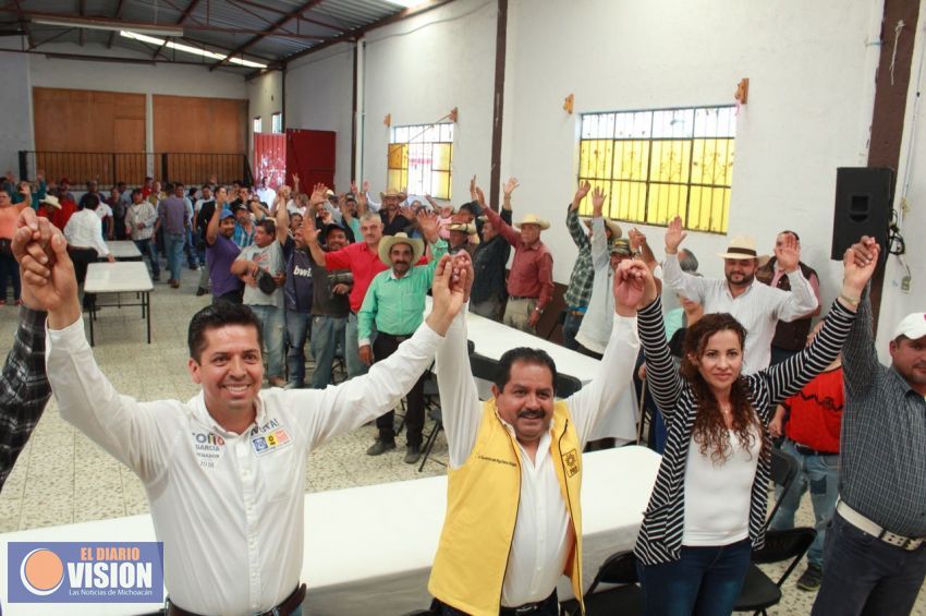 Lupillo Aguilera gestionará mayores recursos   para el Distrito de Pátzcuaro y para Michoacán